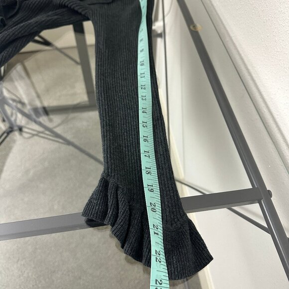 2000's era vintage style ruffle flared sleeve sweater (INC) - Picture 10 of 11